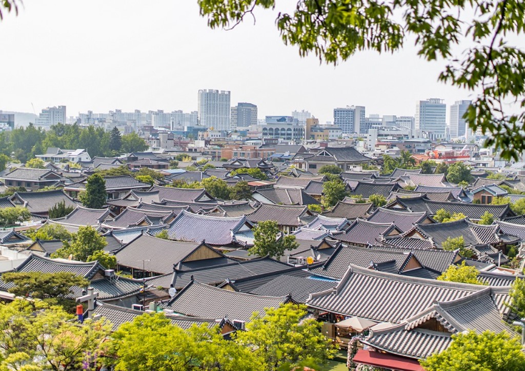 Top 5 Must-walk streets in Korea (Part 2)